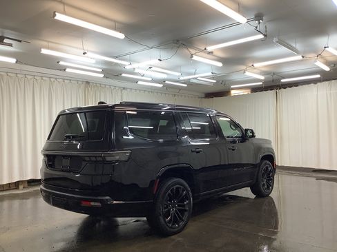 New 2026 Jeep Grand Wagoneer Summit AWD/4WD image 6