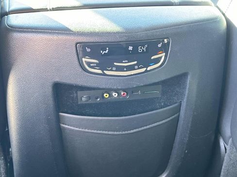 Used 2016 Cadillac Escalade Premium image 17