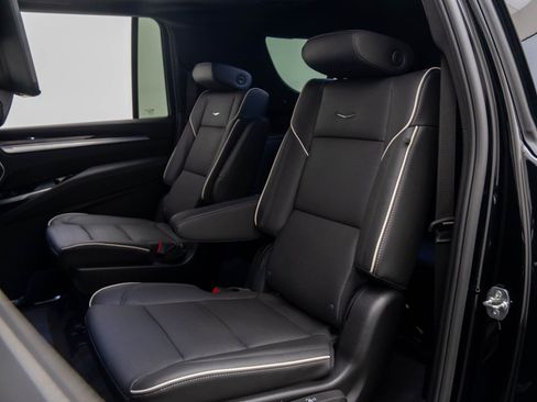 New 2026 Cadillac Escalade ESV Luxury w/ Touring Package image 20