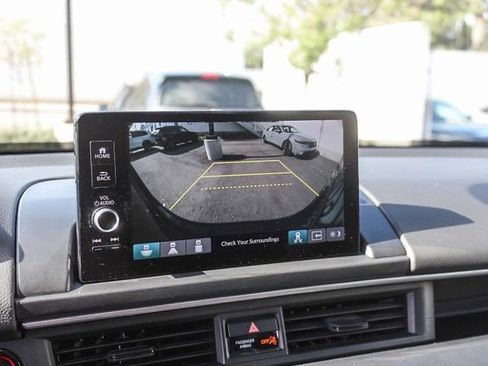Used 2023 Honda Pilot EX-L image 32