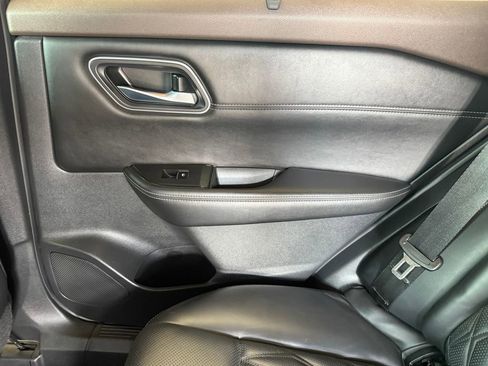 Used 2021 Nissan Rogue Platinum image 23