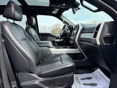 Used 2022 Ford F250 Lariat w/ Tremor Off-Road Package image 11