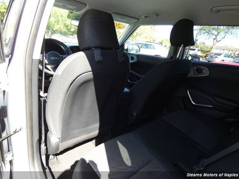 Used 2020 Kia Soul LX image 43