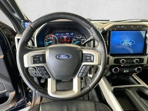 Used 2022 Ford F250 Lariat w/ Lariat Value Package AWD/4WD image 13
