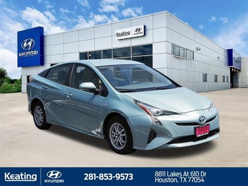 Used 2016 Toyota Prius Two FWD image 3
