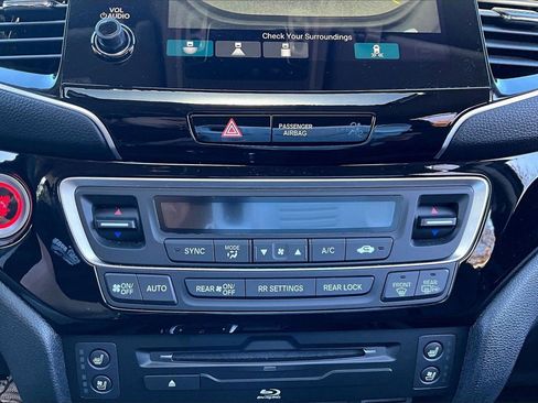 Used 2022 Honda Pilot Elite image 18