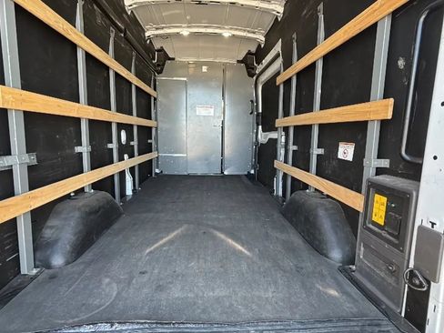 Used 2022 Ford E-Transit 148 High Roof w/ Load Area Protection Package RWD image 47