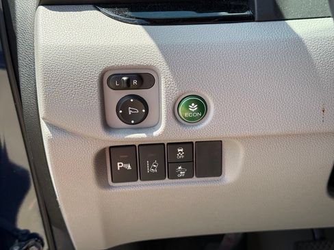 Used 2018 Honda Pilot Elite image 18