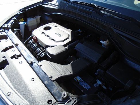 Used 2017 Hyundai Santa Fe Sport image 19