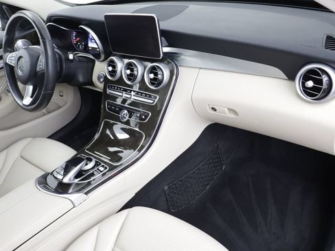 Used 2018 Mercedes-Benz C 300 4MATIC Sedan image 20