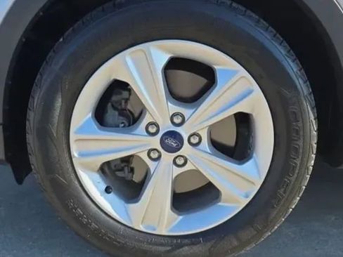 Used 2016 Ford Escape SE image 42