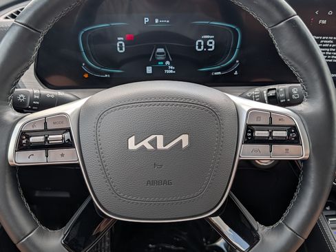 Certified 2025 Kia Telluride AWD image 25