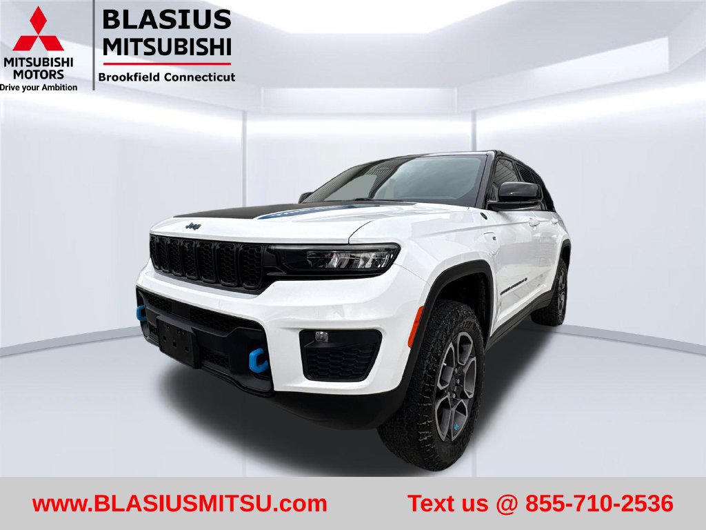 Used 2023 Jeep Grand Cherokee Trailhawk AWD/4WD image 3