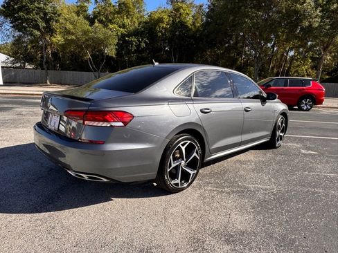 Used 2020 Volkswagen Passat 2.0T R-Line FWD image 9