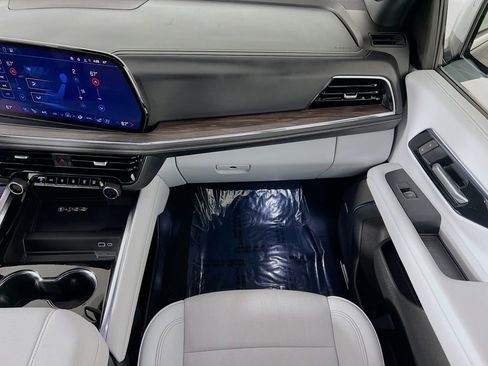 Used 2025 Chevrolet Tahoe Premier image 24