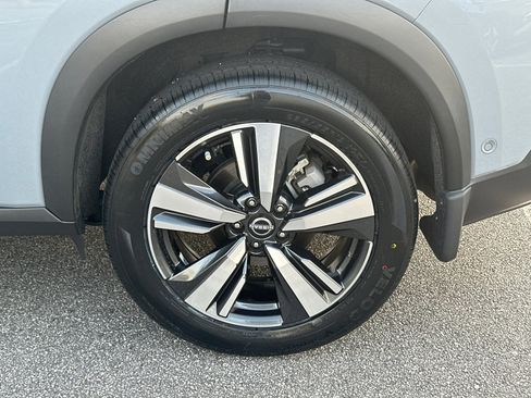 Certified 2022 Nissan Rogue Platinum w/ Head-Up Display Package image 20