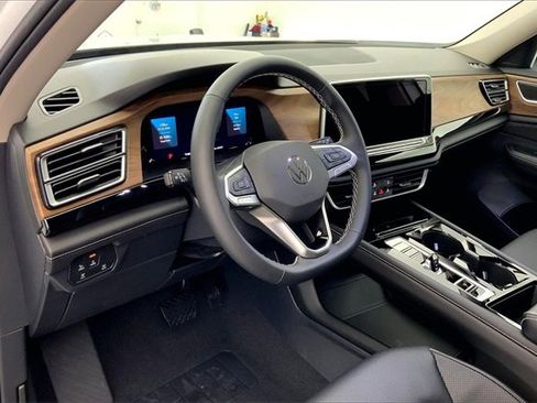 New 2026 Volkswagen Atlas SE image 7