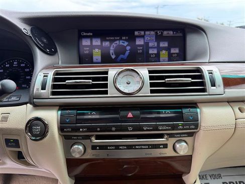 Used 2013 Lexus LS 460 w/ Comfort Pkg RWD image 35