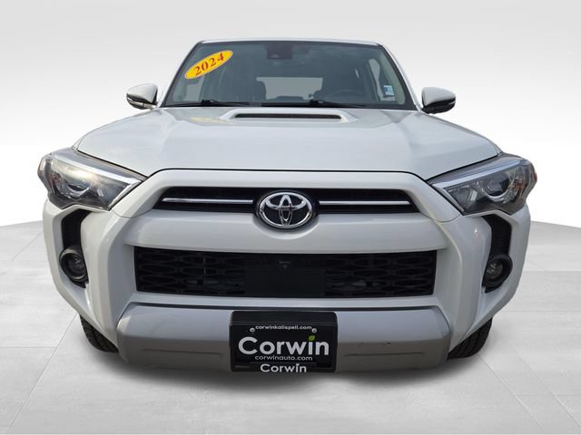 Used 2024 Toyota 4Runner TRD Off-Road Premium w/ Off Road Premium Plus Package AWD/4WD image 4