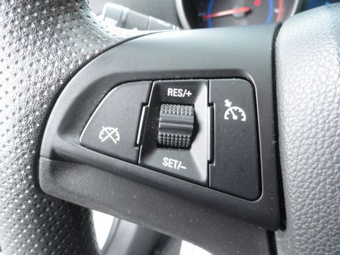 Used 2016 Chevrolet Cruze LT FWD image 14