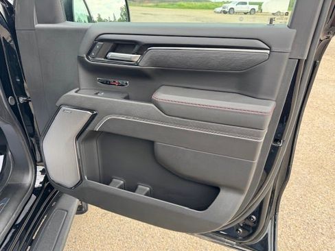 Used 2024 GMC Sierra 1500 AT4X image 29