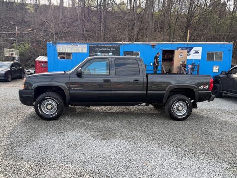 Used 2003 Chevrolet Silverado 2500 LS w/ Snow Plow Prep Pkg image 2