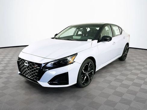 New 2026 Nissan Altima 2.5 SR w/ SR Premium Package AWD/4WD image 5