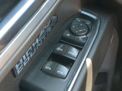 Used 2022 Chevrolet Silverado 1500 High Country w/ High Country Premium Package AWD/4WD image 23