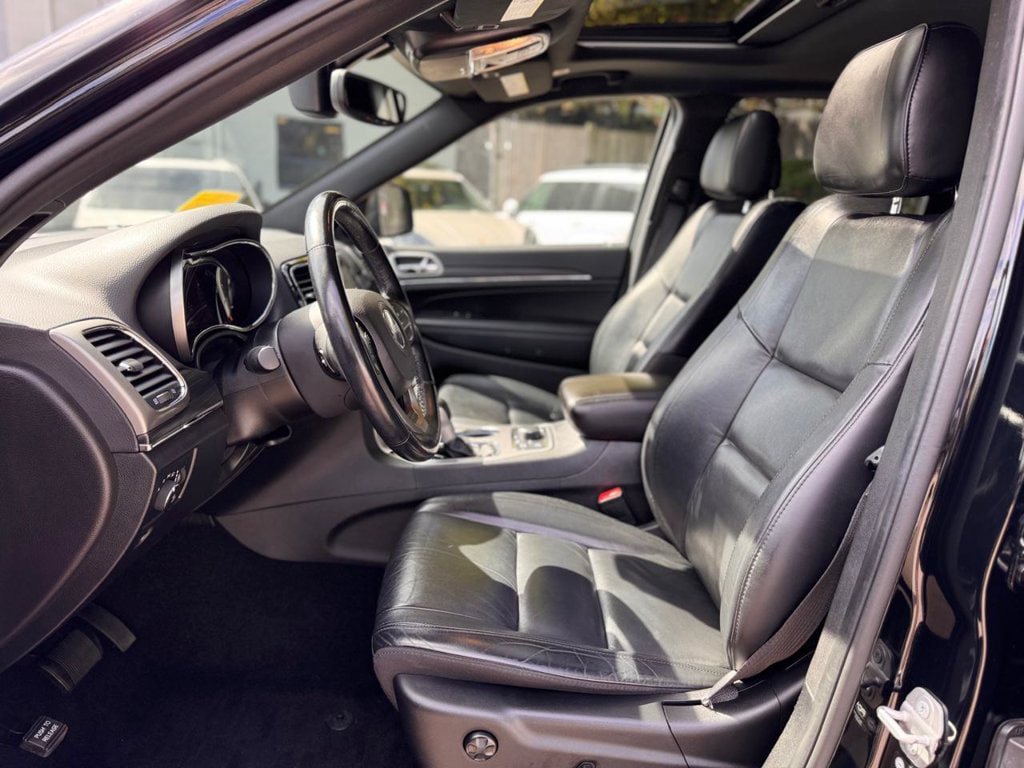 Used 2021 Jeep Grand Cherokee Limited AWD/4WD image 19
