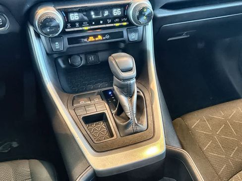 Used 2025 Toyota RAV4 XLE image 17