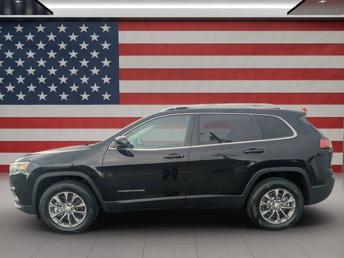 Used 2020 Jeep Cherokee Latitude Plus AWD/4WD image 2