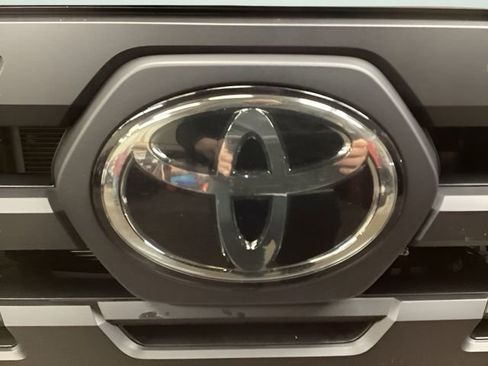 Used 2019 Toyota Tacoma SR5 image 26