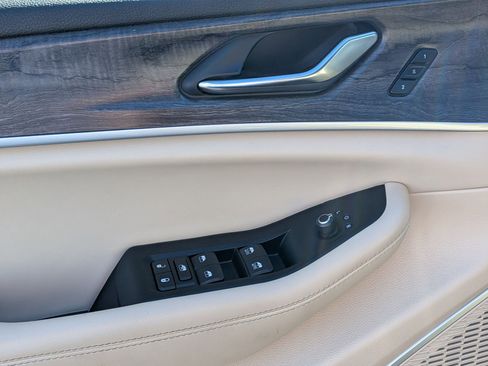 Used 2024 Jeep Grand Cherokee Limited 4xe image 15