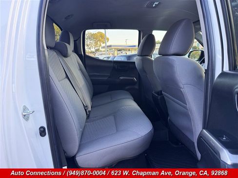 Used 2022 Toyota Tacoma SR5 RWD image 8