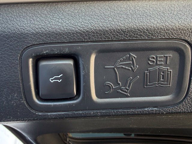Used 2021 Lincoln Navigator Reserve w/ Luxury Package AWD/4WD image 10