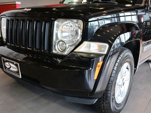 Used 2012 Jeep Liberty Sport AWD/4WD image 9