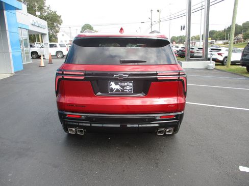 New 2026 Chevrolet Traverse RS w/ LPO, Floor Liner Package image 4