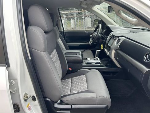 Used 2019 Toyota Tundra SR5 w/ SR5 Upgrade Package AWD/4WD image 16