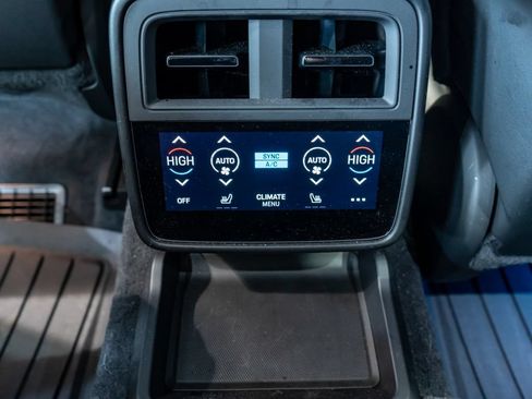 Certified 2025 Porsche Taycan RWD image 27