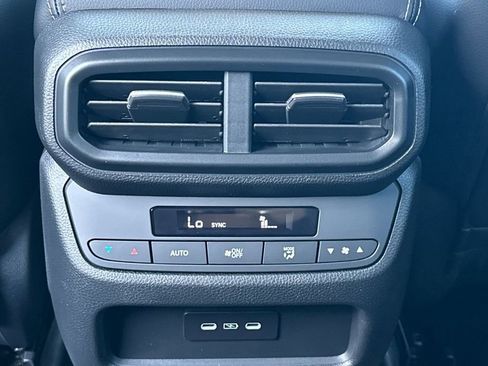 New 2025 Honda Pilot EX-L image 14