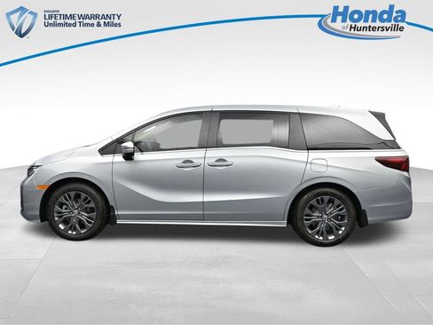 New 2026 Honda Odyssey Touring image 5