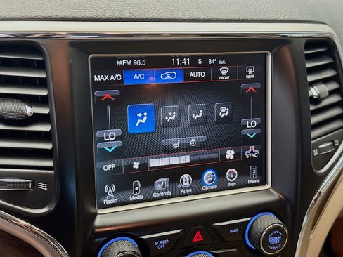 Used 2015 Jeep Grand Cherokee Limited w/ Trailer Tow Group IV image 12