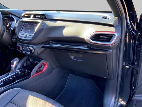 Used 2022 Chevrolet TrailBlazer RS FWD image 19