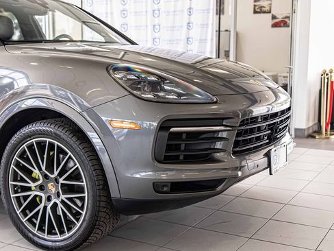 Used 2021 Porsche Cayenne E-Hybrid image 4