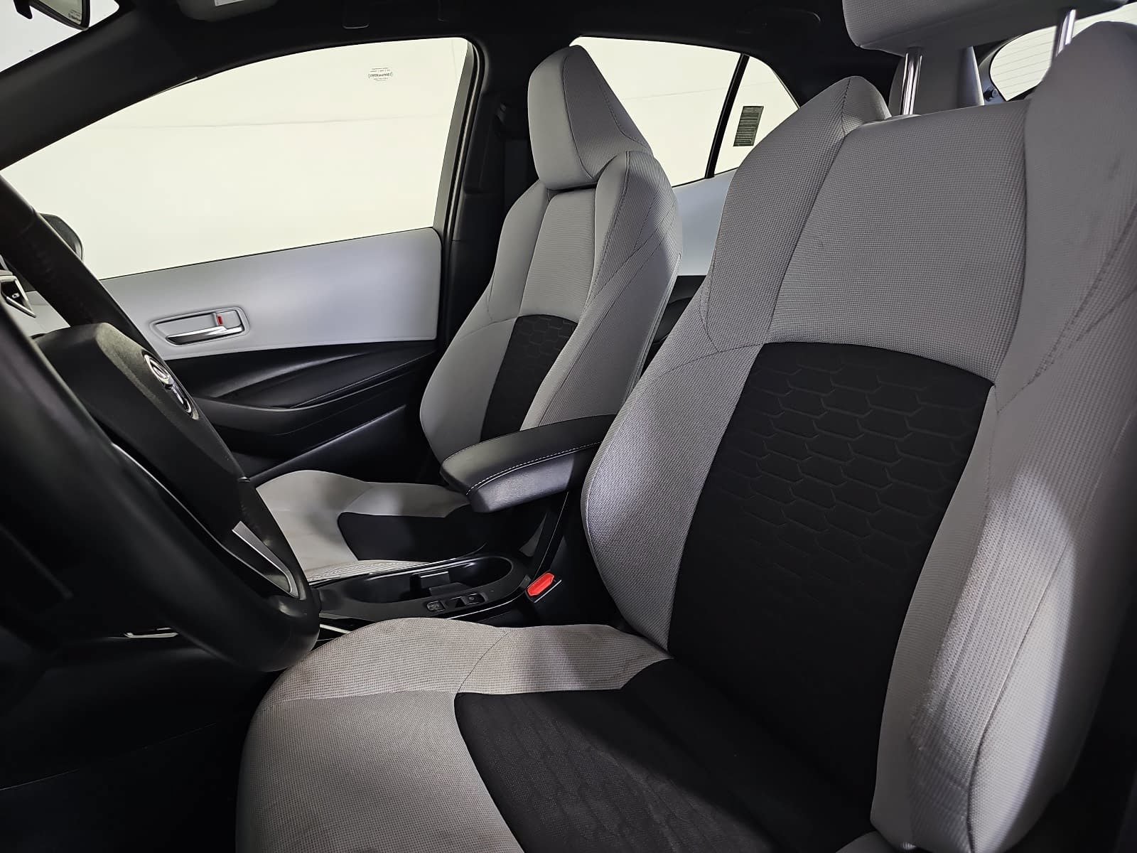 Used 2023 Toyota Corolla SE w/ SE Premium Package FWD image 15
