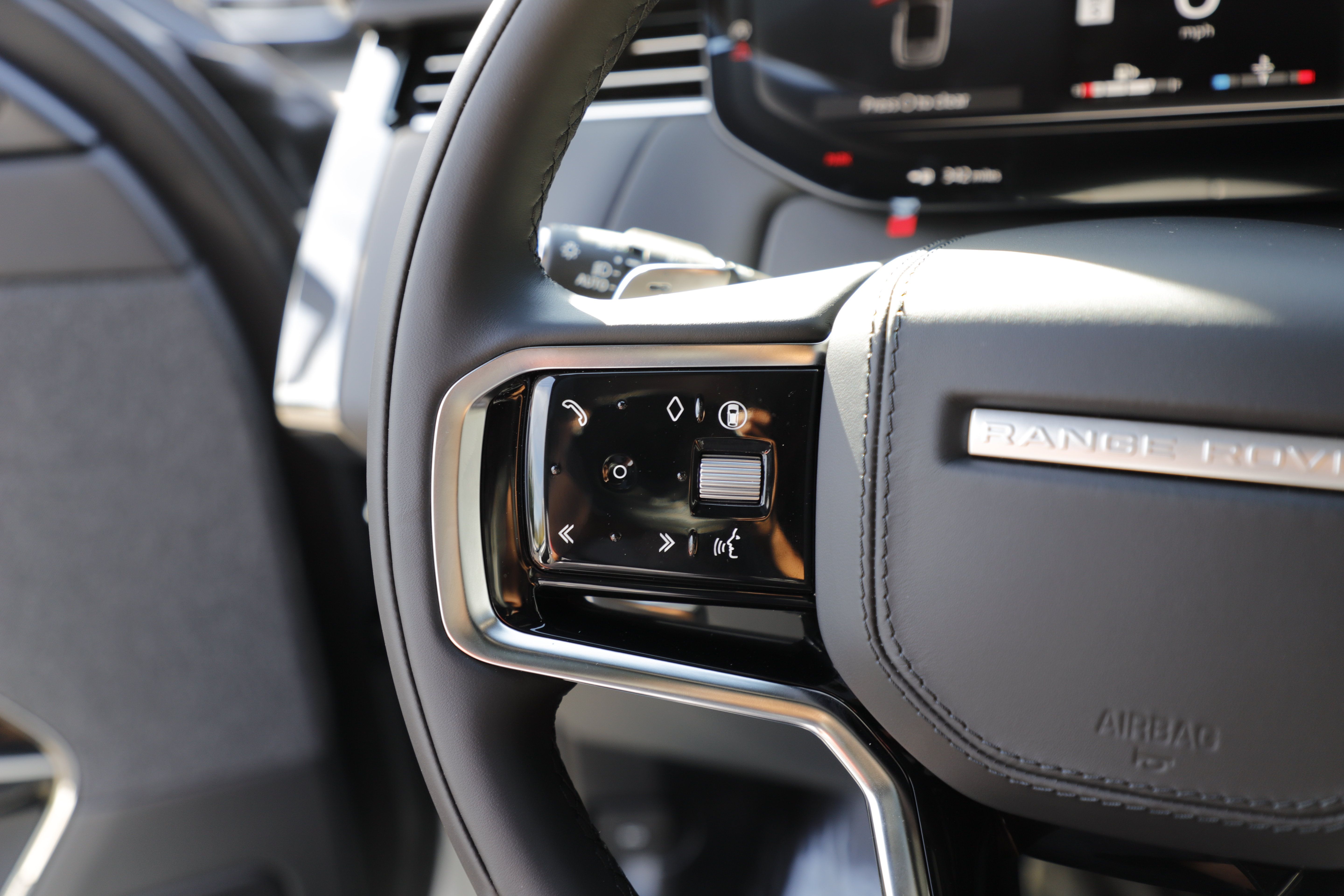 New 2026 Land Rover Range Rover Sport SE AWD/4WD image 25