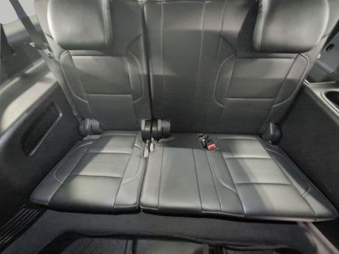 Used 2019 Chevrolet Suburban LT AWD/4WD image 24