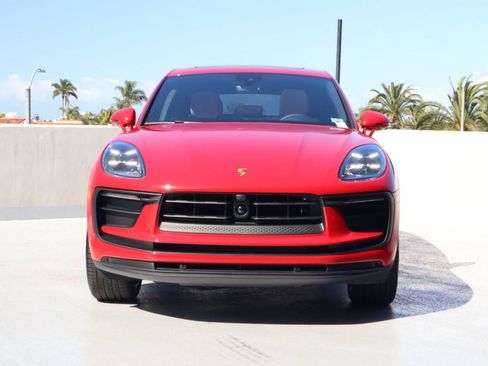 New 2026 Porsche Macan image 6