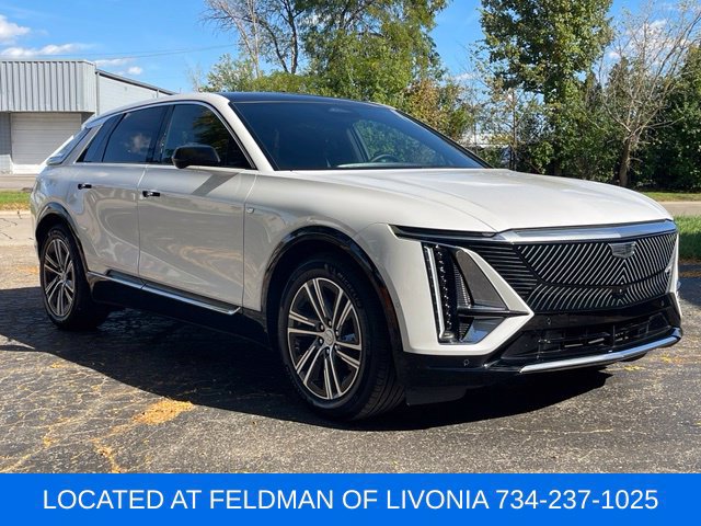 Certified 2024 Cadillac Lyriq Luxury w/ LPO, Floor Liner Package AWD/4WD image 7