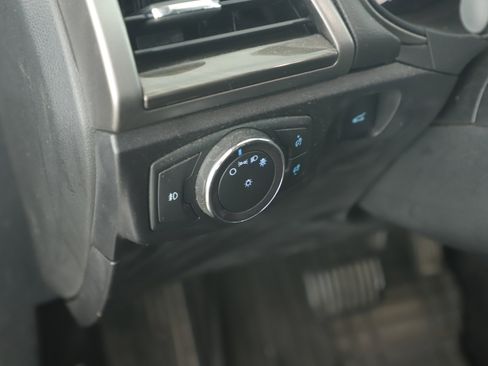 Used 2017 Ford Fusion SE image 17